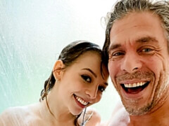 Grosse bite, En levrette, Seins naturels, Petite femme, Pov, Cheveux courts, Maigrichonne, Nénés