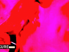 Grote kont, Grote mammen, Blond, Pijpbeurt, Rondborstig, Hondjeshouding, Masturbatie, Kousen