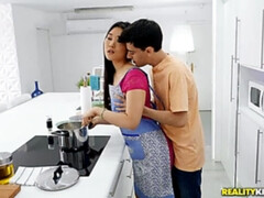 Азиатки, Жопа, Черные, Минет, Член, Сперма на лице, На кухне, Сиськи