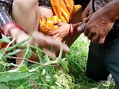 Tante, Sucer une bite, Tir de sperme, Pieds, Hd, Indienne, De plein air, Public