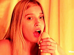 Grote kont, Grote lul, Grote mammen, Blond, Pijpbeurt, Handbeurt, Masturbatie, Alleen