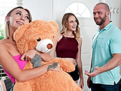 Culo grande, Verga grande, Mamada, Estilo perrito, Ffm, Tetas naturales, Adolescente, Tetas