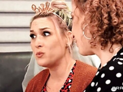 Dildo, Hundestellung, Fingern, Interrassisch, Reif, Muschi, Arsch lecken, Rasiert