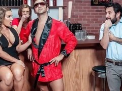 Grosse titten, Blondine, Blasen, Kleid, Lecken, Rasiert, Tätowierung, Titten