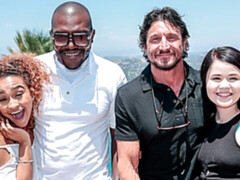 Amateur, Chambre à dormir, Sucer une bite, Brunette brune, Seins naturels, Chatte, Maigrichonne, Nénés