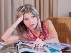 Blondine, Blasen, Handjob, Küssen, Russisch, Dürr, Jungendliche (18+), Titten