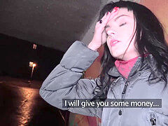 Grosse bite, Brunette brune, Tchèque, Argent, De plein air, Suçant