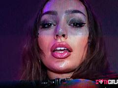 Tussi, Sadomasochismus, Grosse titten, Braunhaarige, Aufs gesicht abspritzen, Hardcore, Titten