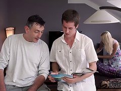 Pijpbeurt, Tsjechisch, Daddy, Vingeren, Hd, Likken, Rijpe lesbienne, Tiener