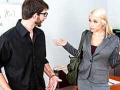 Amateur, Gros cul, Grosse bite, Gros seins, Sucer une bite, En levrette, Bureau, Nénés