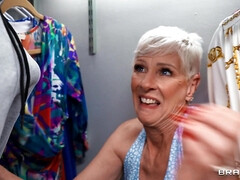 Amerikanisch, Grosser arsch, Blondine, Blasen, Vollbusig, Reif, Milf, Monster