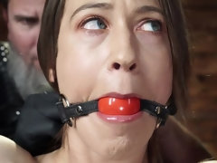 Sadomasoquismo, Amarrada, Penetracion con dedos, Humillación, Cuero, Castigada, Afeitado, Tatuaje