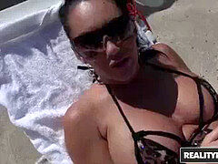 Anal, Morena, Gimnasio, Besar, Lesbiana, Lamidas, Madres para coger, Mamá