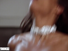 Черные, Минет, Черненькие, Сперма на лице, Лизание, Киски, Наездница, Втроем