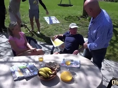 Blondine, Kehlenfick, Schwanz, Fingern, Handjob, Lecken, Natürlichen titten, Jungendliche (18+)