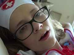 Fussjob, Freundin, Brille, Handjob, Pov, Muschi, Dürr, Weibliche ejakulation