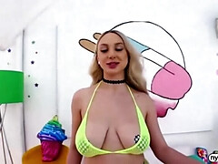 Skylar Vox: A Natural Talent with Big Tits & Big Ass