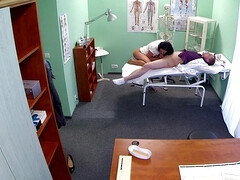 Pijpbeurt, Bruinharig, Arts, Hondjeshouding, Sperma in gezicht, Hd, Natuurlijke tieten