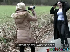 18 jaar, Blond, Vriendin, Lesbisch, Openbaar, Geschoren, Tiener, Bekijker