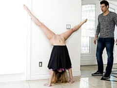 Gros cul, Grosse bite, Gros seins, Blonde, Sucer une bite, En levrette, Mère que j'aimerais baiser, Tatouage