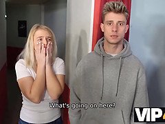 Blondine, Tschechisch, Schmutzig, Europäisch, Freundin, Natürlichen titten, Muschi, Toilette