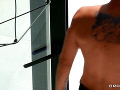 Chica, Verga grande, Tetas grandes, Tetona, Sexo duro, Piscina, Estrella porno, Tetas