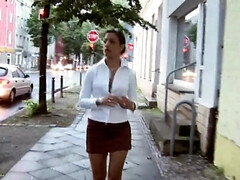 Kreng, Bruinharig, Lesbisch, Likken, Moeder die ik wil neuken, Orgasme, Kut duiken, Speelgoed