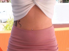 Крупный план, Экстремальный секс, Массаж, Оргазм, На публике, Соло, Игрушки, Под юбкой