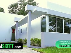 Няня, Большой член, Блондинки, Минет, Семяизвержение, Ласковые ручки, Лизание, Киски