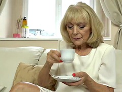 Grosser schwanz, Blondine, Europäisch, Oma, Hardcore, Reif, Milf, Titten