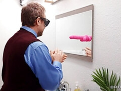 Chambre à dormir, Gode, Poilue, Léchez, Masturbation, Seins naturels, Nénés, Jouets