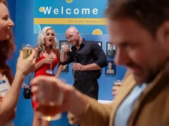 Kont, Pijpbeurt, Hondjeshouding, Jurk, Handbeurt, Likken, Moeder die ik wil neuken, Geschoren