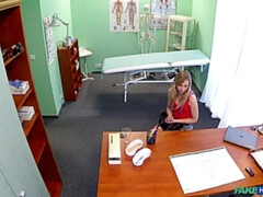 Lamer culo, Médico, Estilo perrito, Penetracion con dedos, Lamidas, Enfermera, Pov, Voyeur