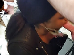 Gros seins, Noire, Sucer une bite, Tir de sperme, Noir ébène, Extrême, Bâillonner, Adolescente