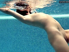 Kont, Fetisj, Naakt, Openbaar, Alleen, Tatoeage, Tiener, Tieten likken