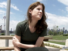 Arsch, Blasen, Braunhaarige, Kehlenfick, Schwanz, Natürlich, Orgasmus, Zierlich