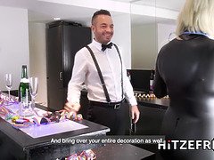 Hitzefrei catwoman Tatjana Young on a cum hunt