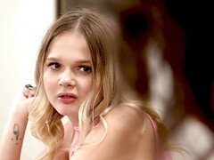 Schwarz, Blondine, Schwarz, Gesichtssitzen, Fingern, Natürlichen titten, Zierlich, Jungendliche (18+)