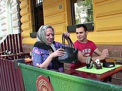 Abuelita, Madres para coger, Esposa