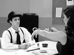 Бисексуалы, Брюнетки, Грудастые, Глубокая глотка, Затыкание рта, Секс без цензуры, Каблуки, Трансы