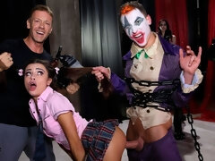 Anal, Cul, Hard, Embrassement, Mère que j'aimerais baiser, Orgie, Tatouage, Nénés