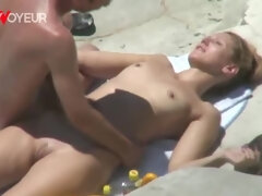 Пляж, Блондинки, Парочка, Эксгибиционист, Натуральные сиськи, Масло, На природе, Сиськи