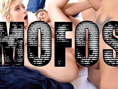 Grosse titten, Braunhaarige, Hd, Lesbisch, Lecken, Rasiert, Spielzeuge, Nass