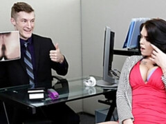 Amateur, Gros cul, Grosse bite, Gros seins, Sucer une bite, Brunette brune, En levrette, Bureau