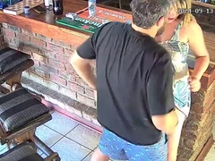 Enthousiasteling, Gevangen, Bedriegen, Aangekleed, Stel, Sperma shot, Kut duiken, Onder de rok