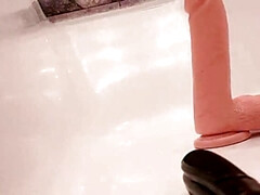 Poilue, Hd, Mère que j'aimerais baiser, Orgasme, Pisser, Caoutchouc, Russe, Solo