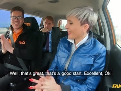 Cul, Gros seins, En levrette, Doigter, Léchez, Piercing, Chatte, Tatouage