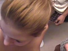 Amateur, Blonde, Sucer une bite, Tir de sperme, Faciale, Masturbation, Plan cul à trois, Nénés