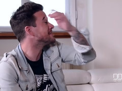 Cul, Gros cul, Britannique, Français, Hard, Embrassement, Jupe, Nénés