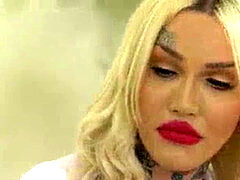 Blonde, Sucer une bite, Gorge profonde, Hard, Transsexuelle